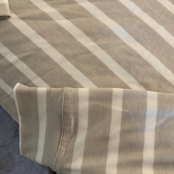 LuLaRoe Erin Top XL - Picture 5 of 6